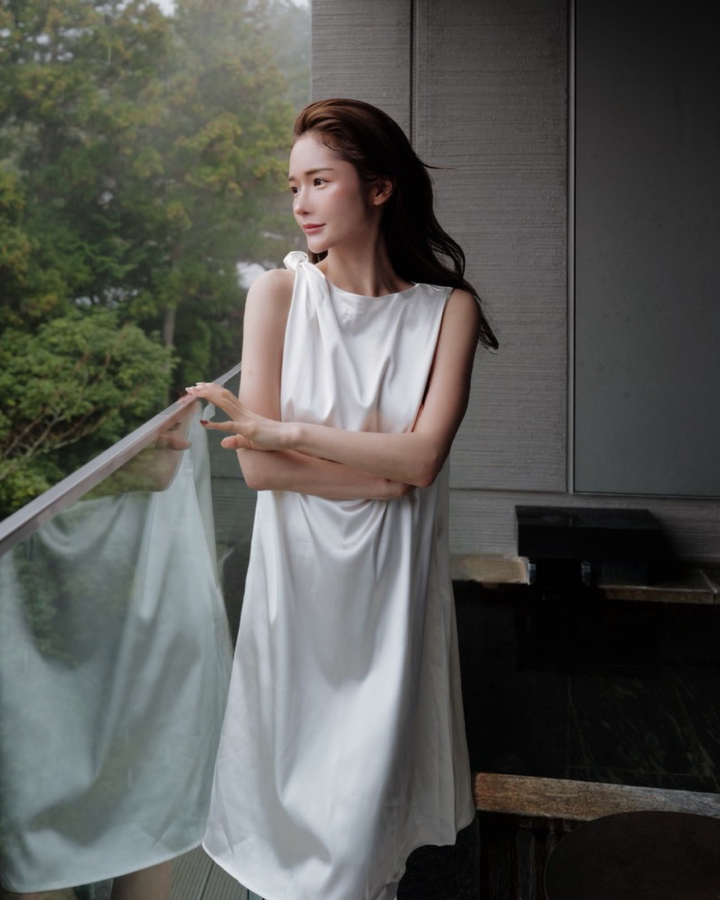 ドレープリボンノースリーブワンピース