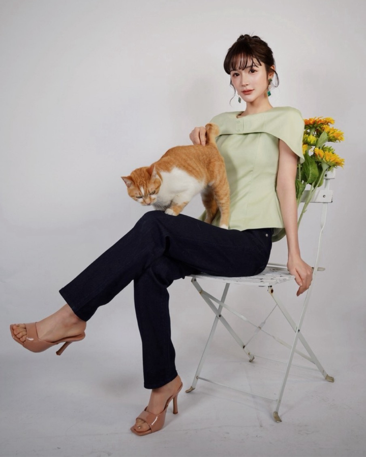 【即日発送】Noir Cape Line Blouse