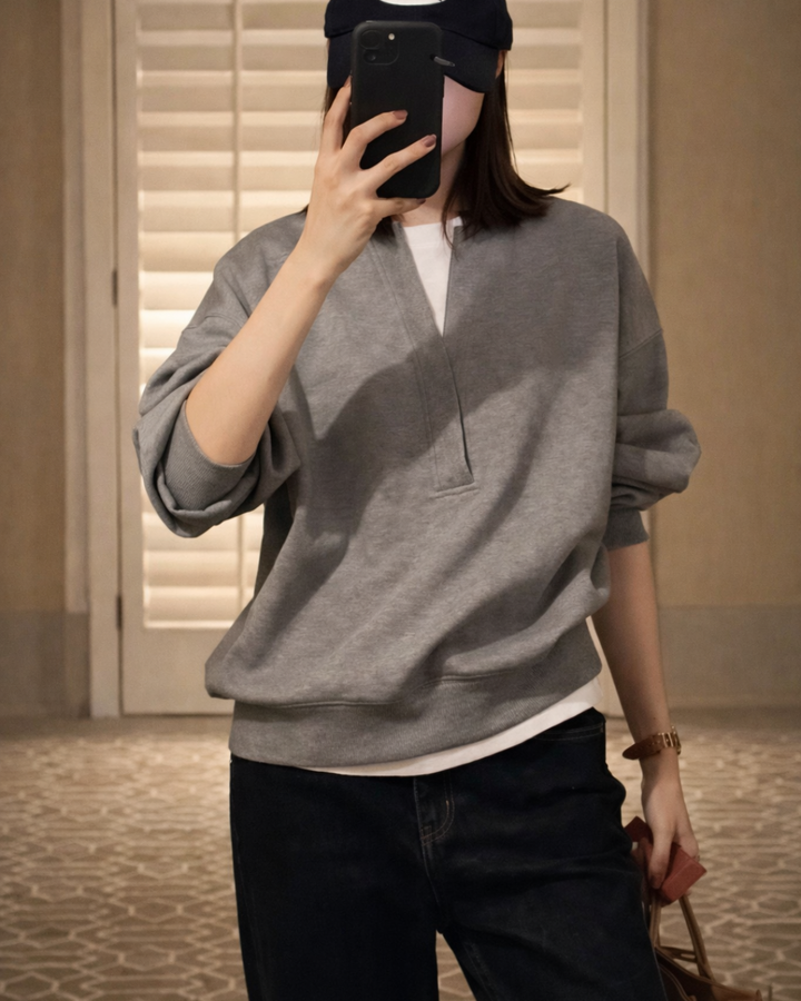 フレンチVスリットスウェット