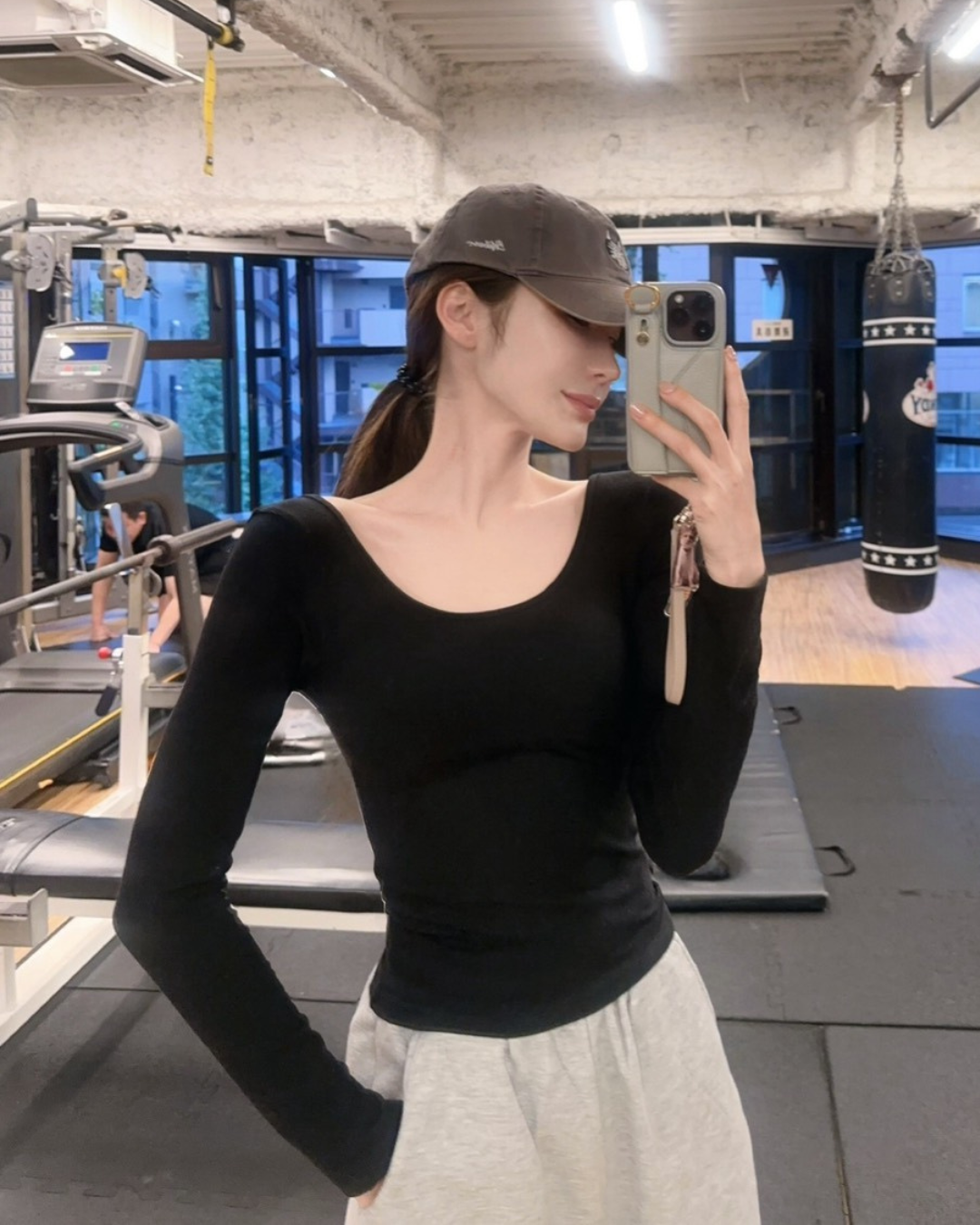 【即日発送】バックオープンブラ付きTシャツ