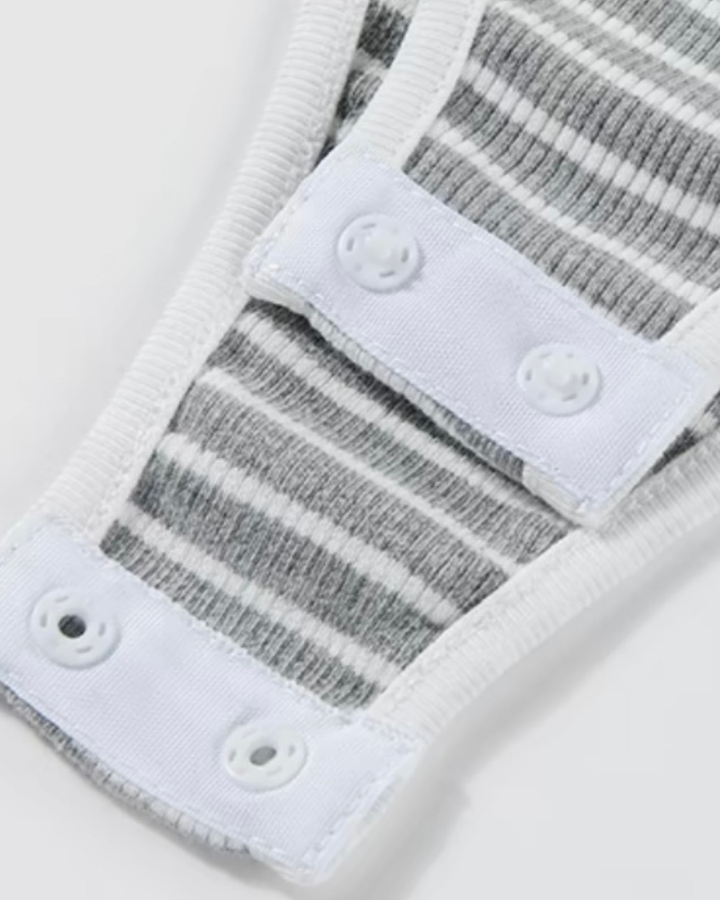 后开T恤（边框）