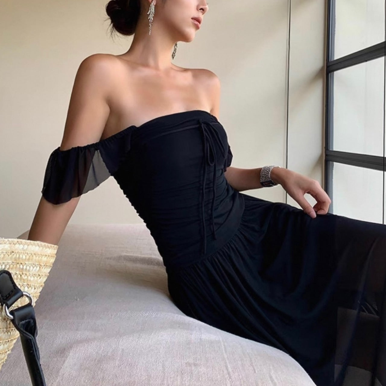 ショルダースルードレスワンピース – TORUGATO