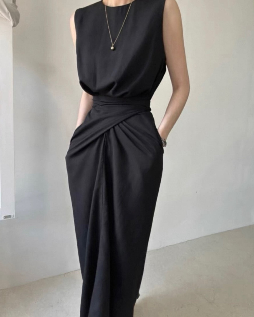 ウエストリボンノースリーブワンピース