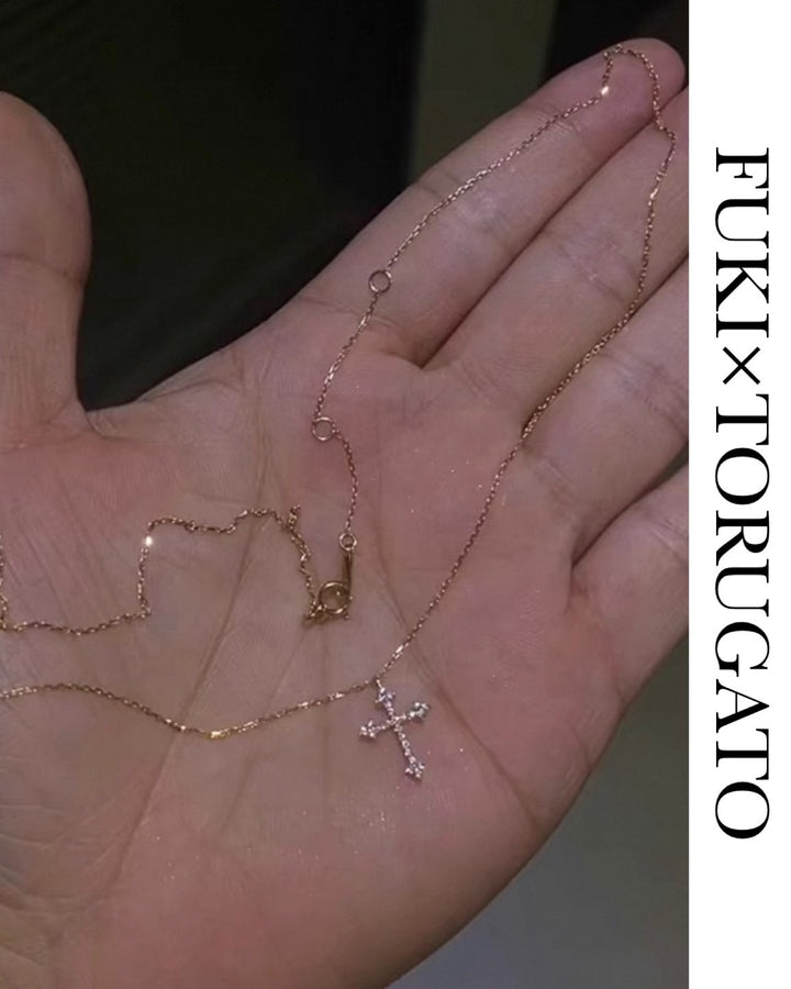 クロスダイヤモンドネックレス