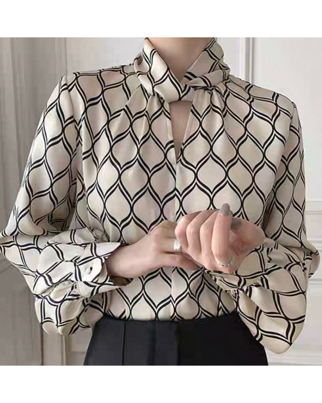 【Sサイズ即日発送】ジオメトリックプリントブラウス