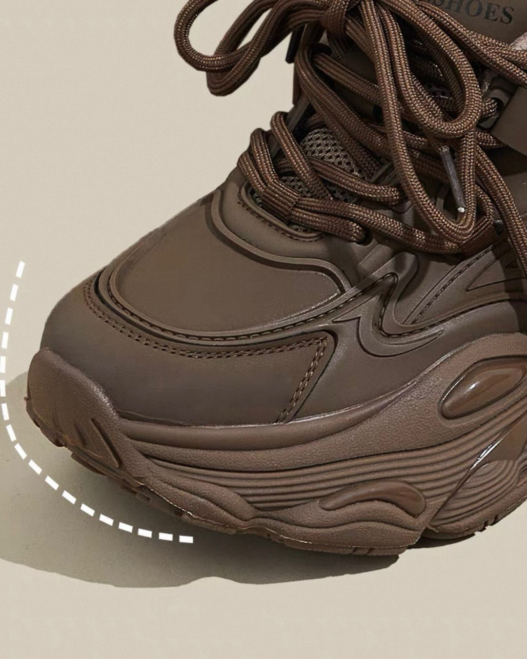 ハイテクダッド厚底スニーカー