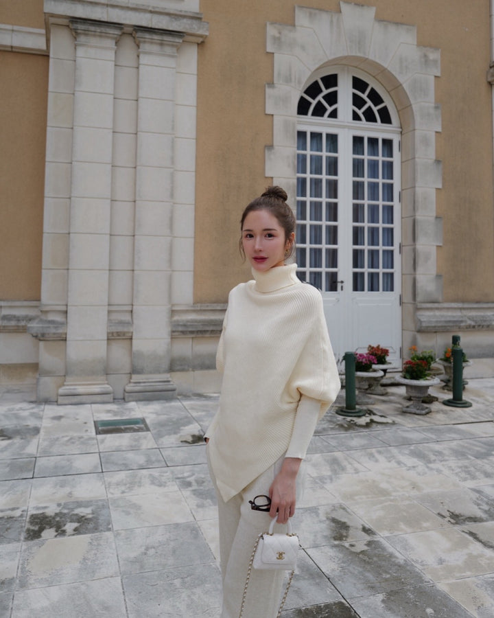 【ホワイト即日発送】アシンメトリードレーピーニット