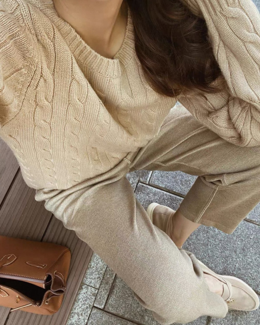 パリジャンケーブルニットセーター