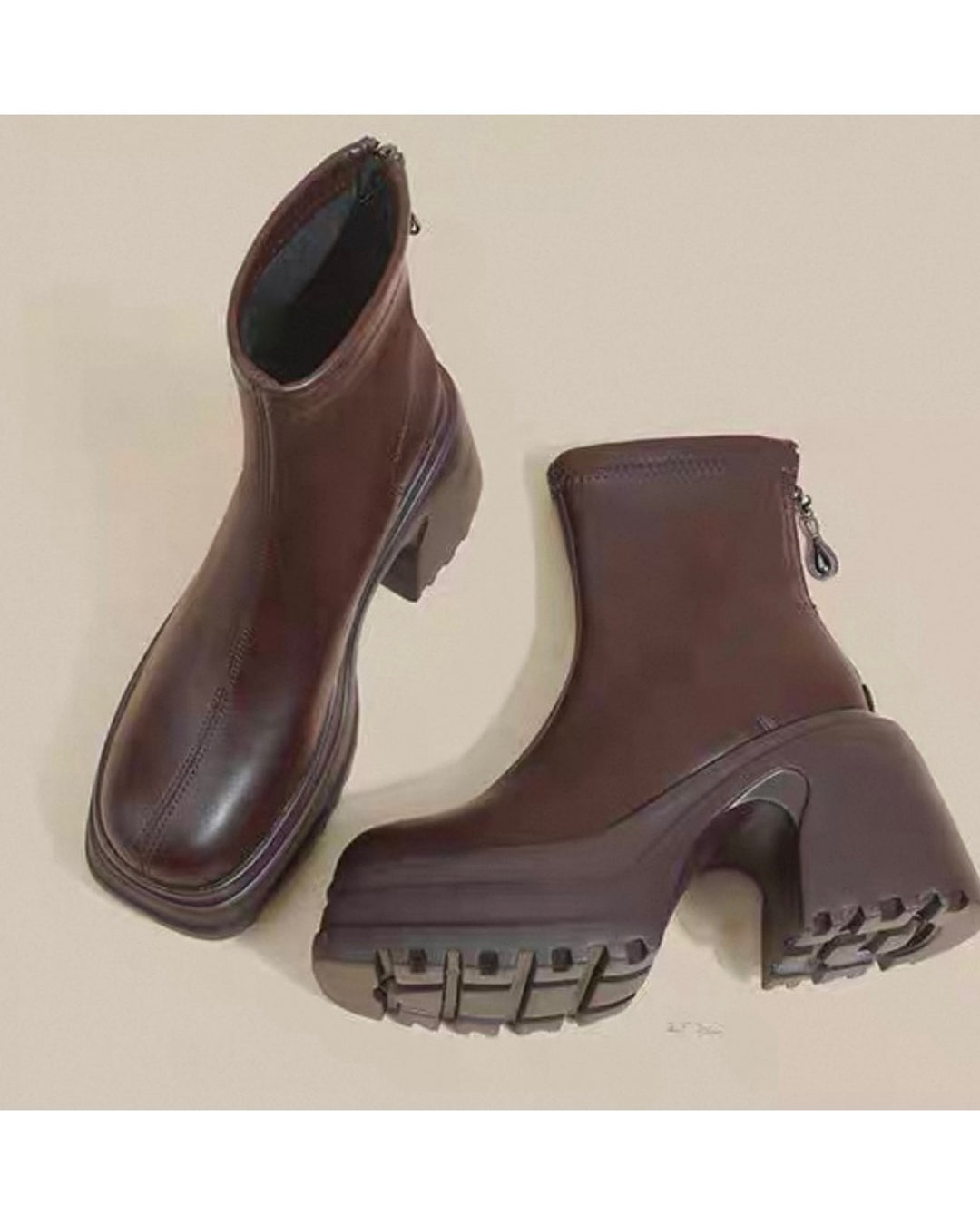 アーチソールショートブーツ