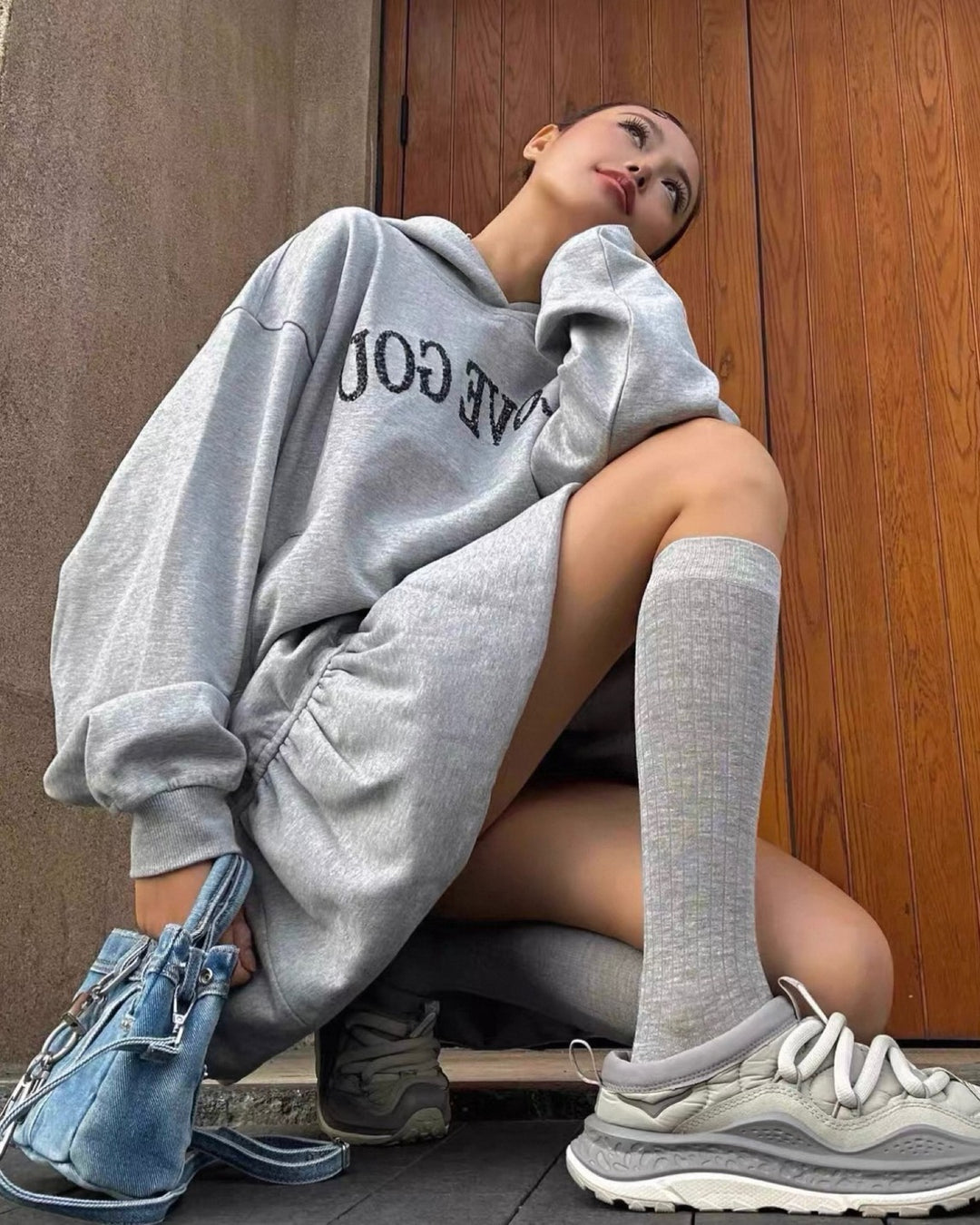 バルーンヘムフーディワンピース