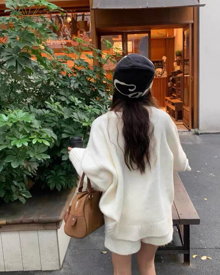 ソフトボリュームオーバーニット