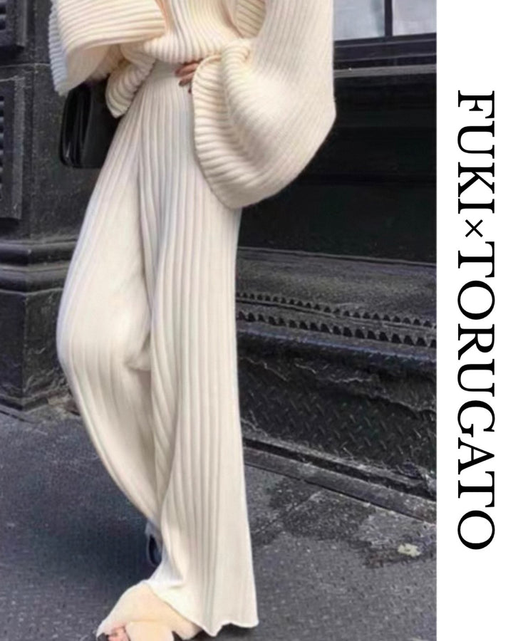 リブニットフレアパンツ