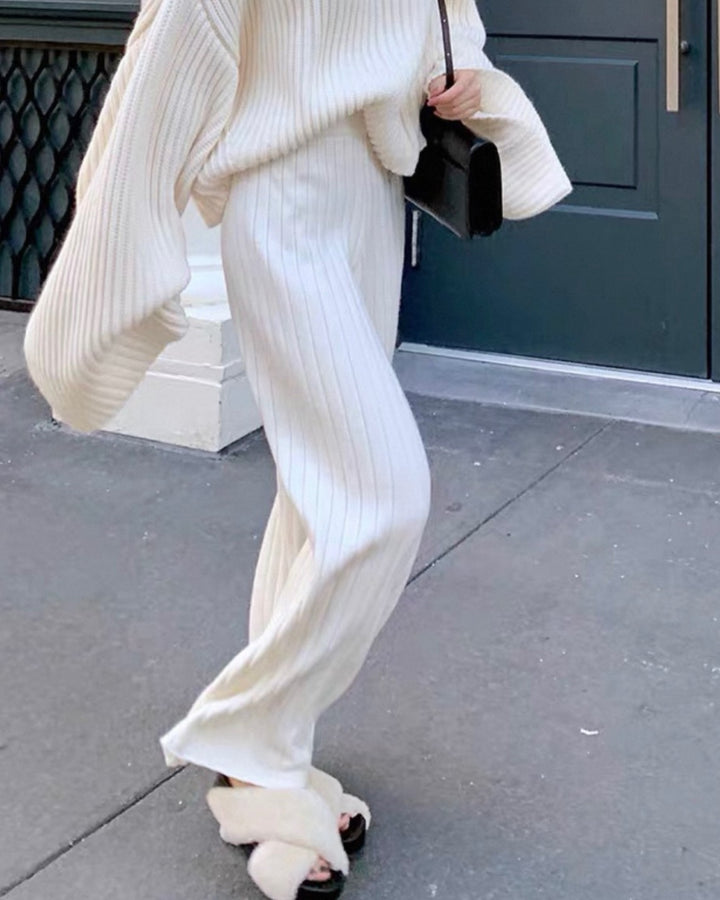 リブニットフレアパンツ