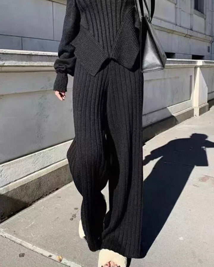 リブニットフレアパンツ