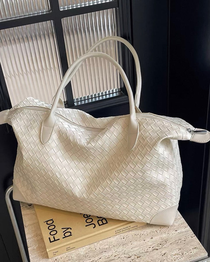 イントレチャートボストントートバッグ