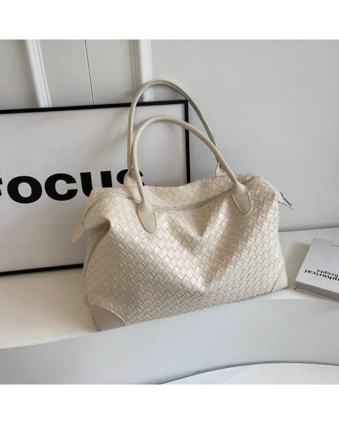 イントレチャートボストントートバッグ