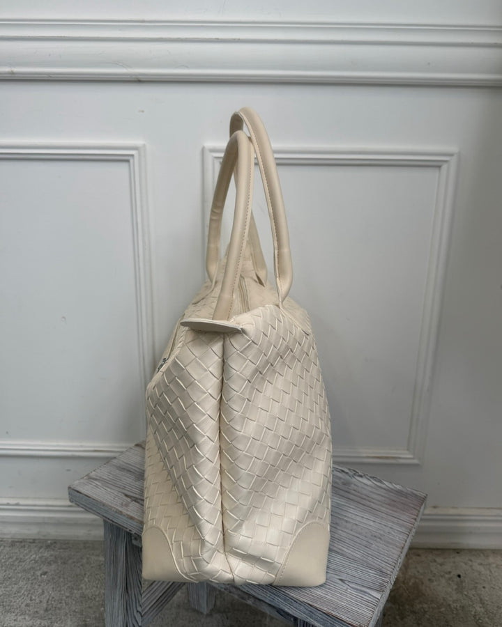 イントレチャートボストントートバッグ