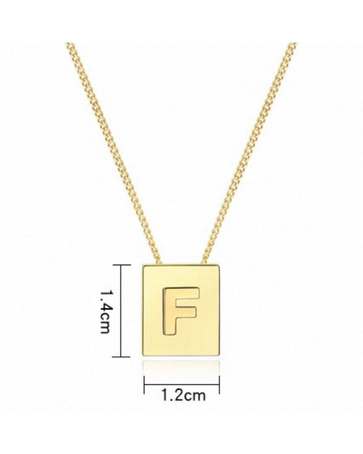 スクエアイニシャルネックレス
