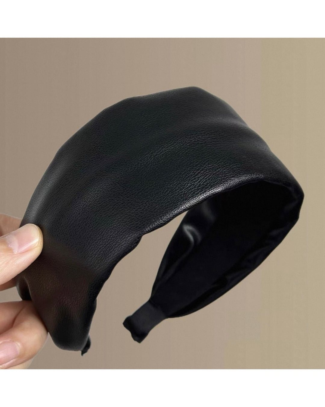 エコレザーボリュームカチューシャ