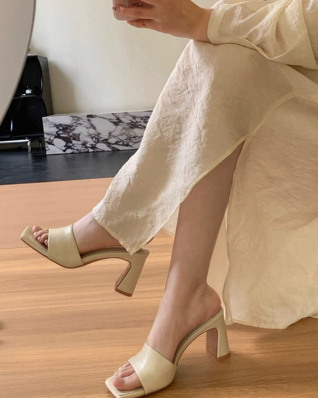 【37ホワイト即日発送】スクエアミュールサンダル