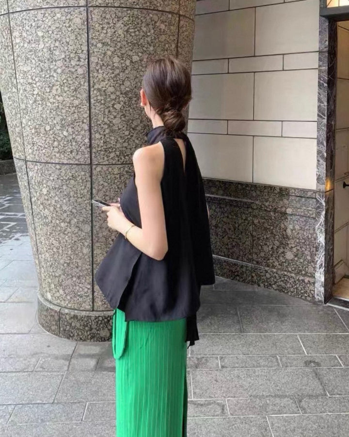 ホルターネックフレアブラウス