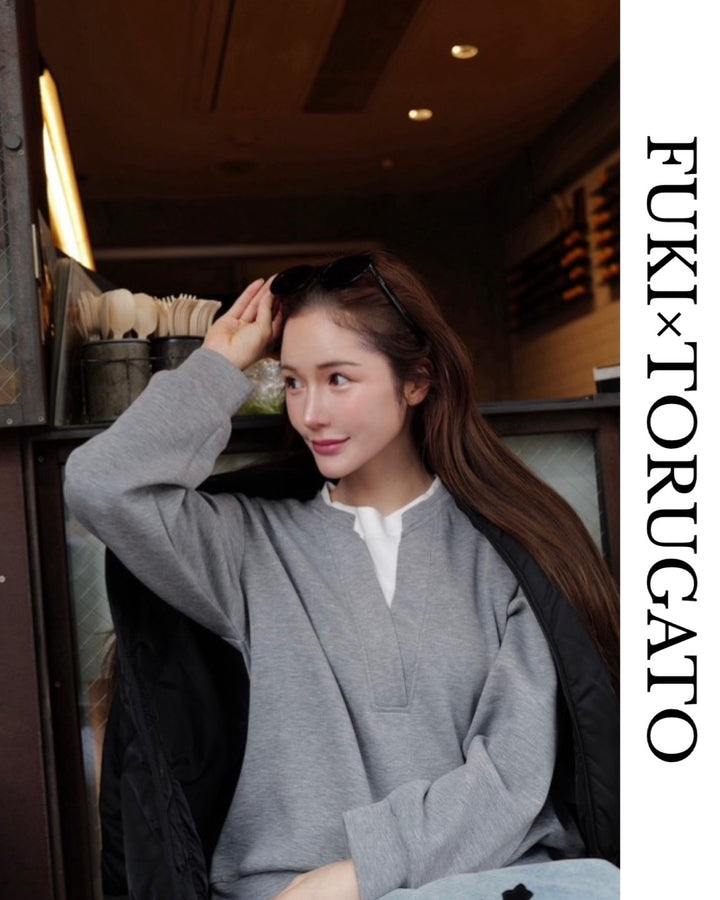 フレンチVスリットスウェット