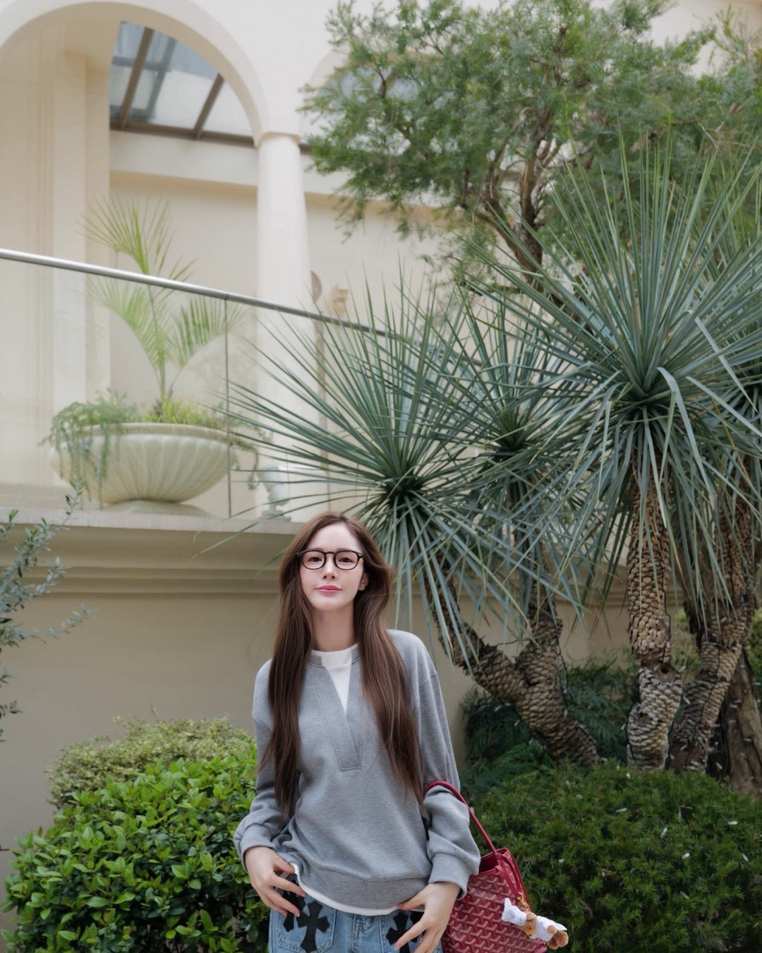 フレンチVスリットスウェット