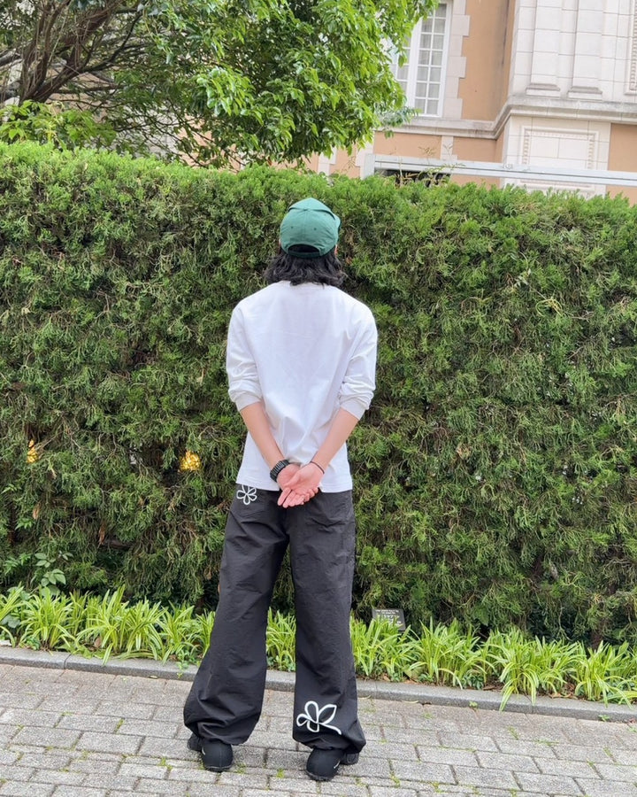 フラワーラインナイロンワイドパンツ