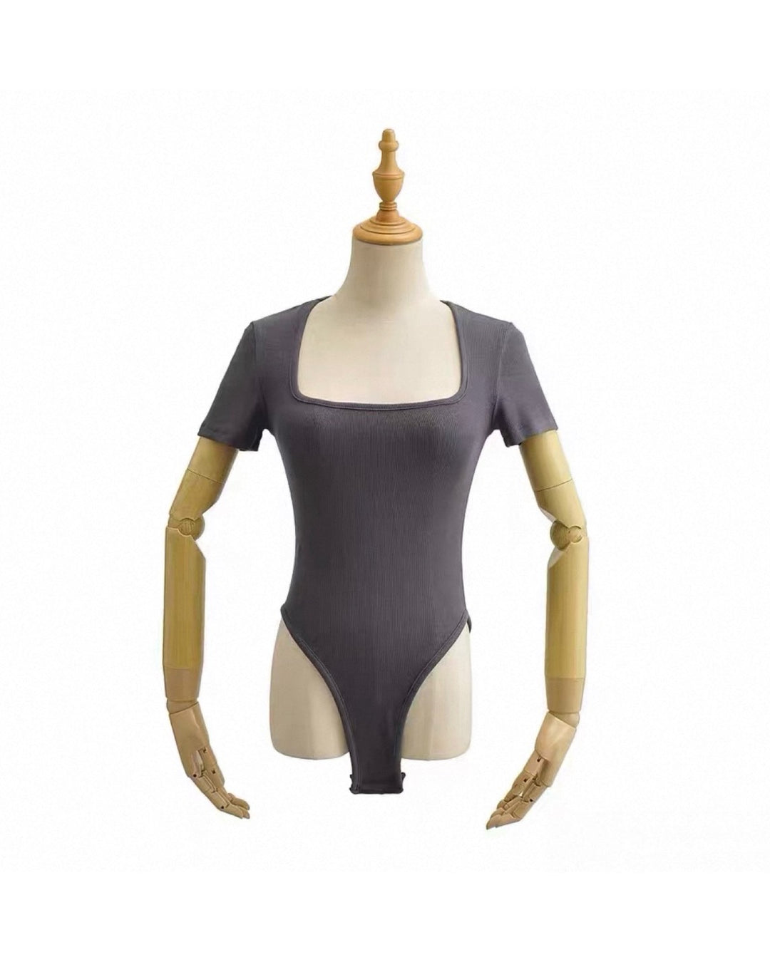 デコルテネックTシャツ