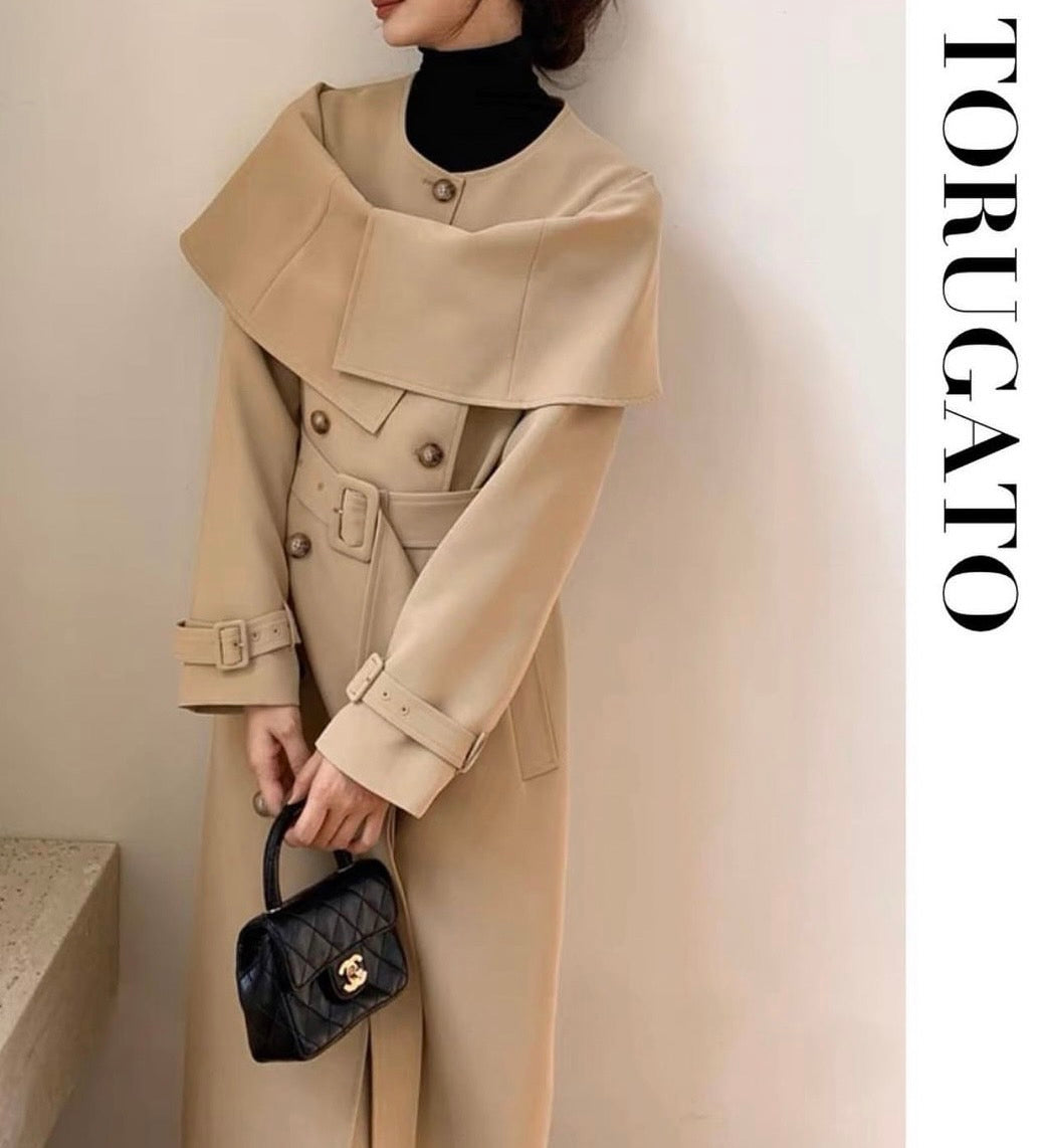 オフショルダートレンチコート