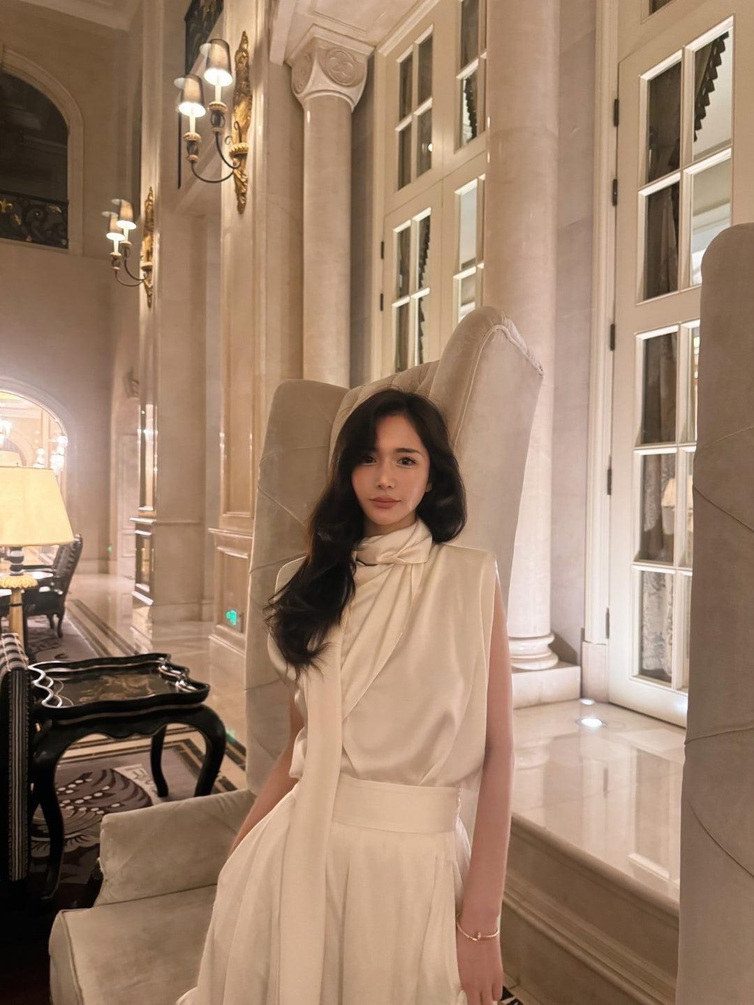 【3月末発送】Matte satin blouse with stole