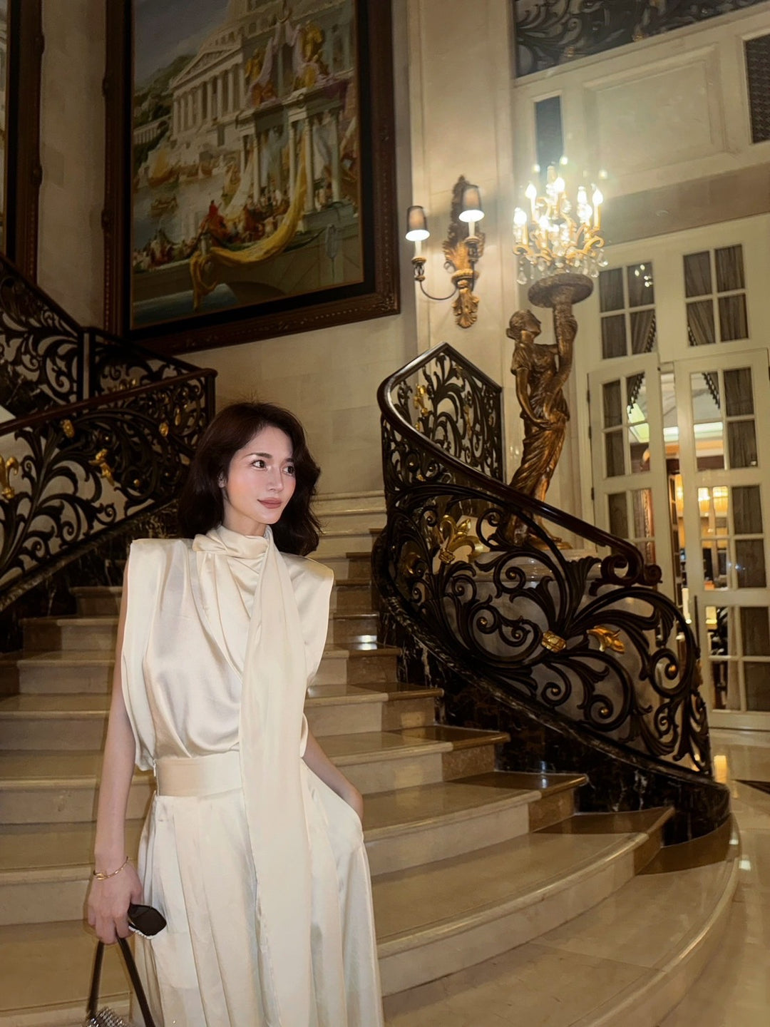 【3月末発送】Matte satin blouse with stole