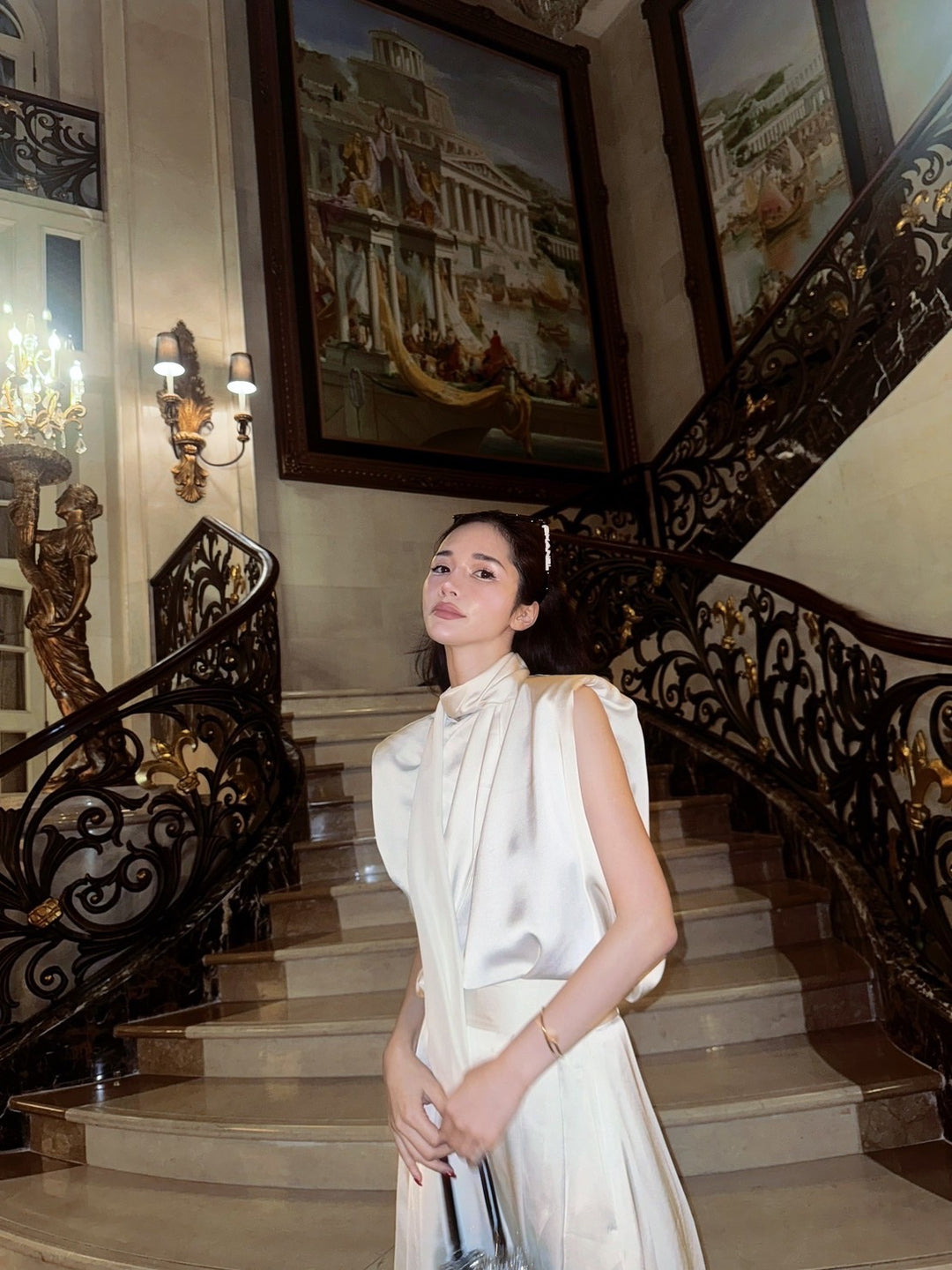 【3月末発送】Matte satin blouse with stole