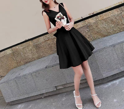 Back ribbon V neck dress [dress up]