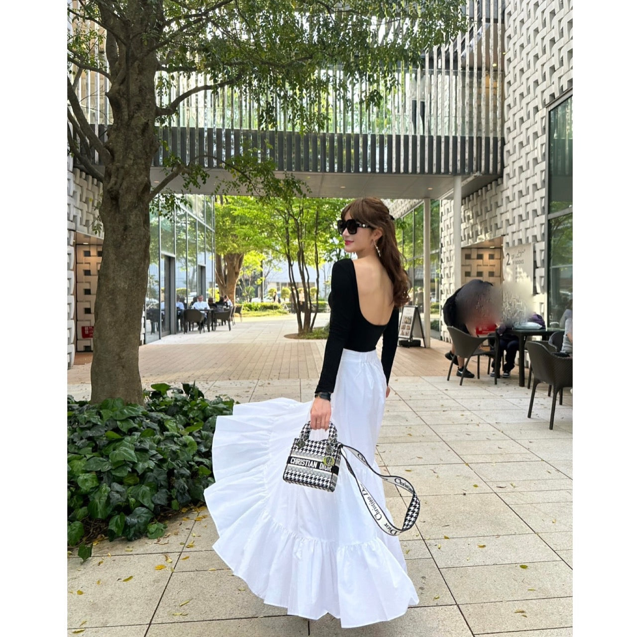 即日発送】バックオープンTシャツ – TORUGATO